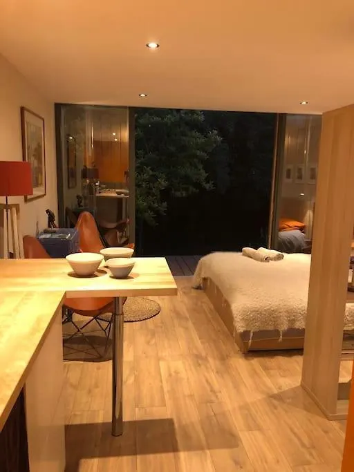 La Cabane Du Bonheur Aix-les-Bains 0*,  France